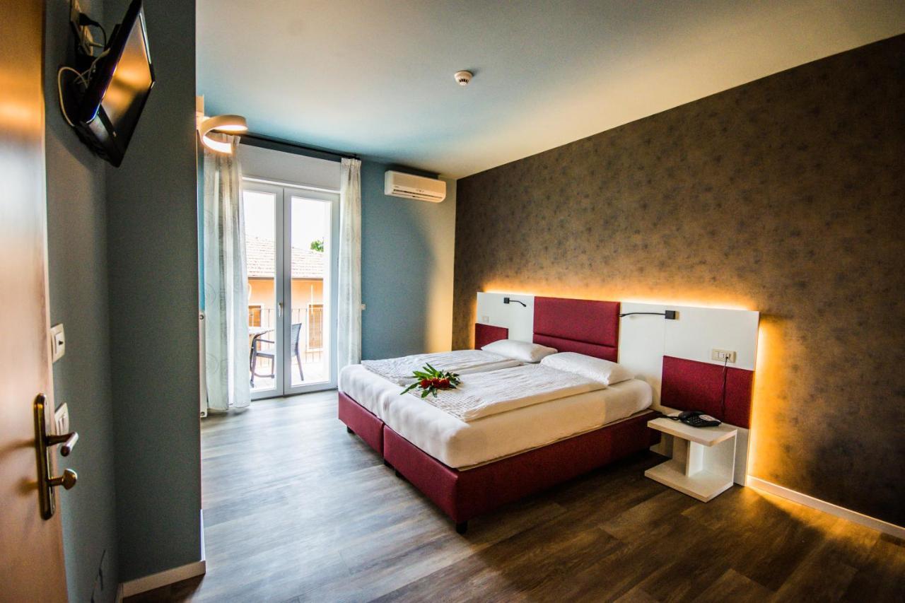 Hotel Eden Торрі-дель-Бенако Екстер'єр фото
