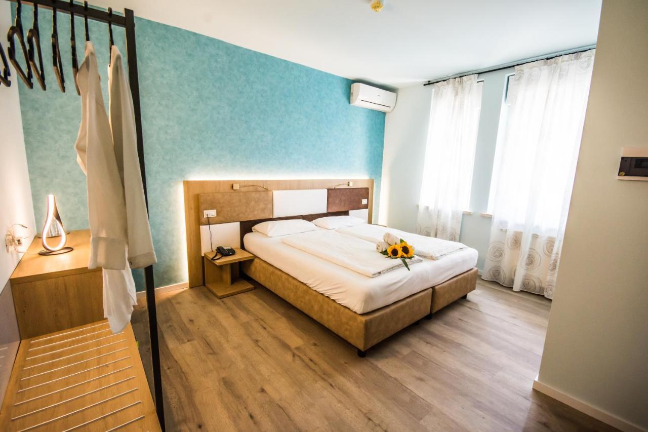 Hotel Eden Торрі-дель-Бенако Екстер'єр фото